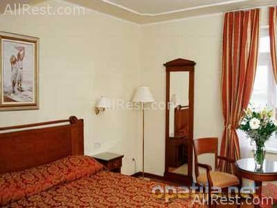 Grand Hotel Opatija 11